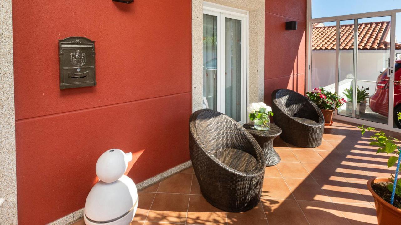Hospedium Galitrips Vila Maruja Corme Exterior photo